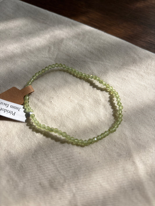 Facettierter Peridot